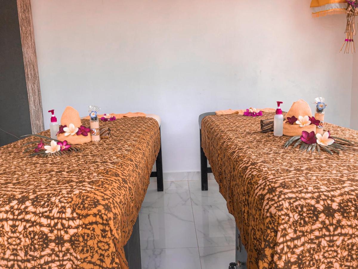 Auora Guest House Nusa Lembongan  Exterior photo