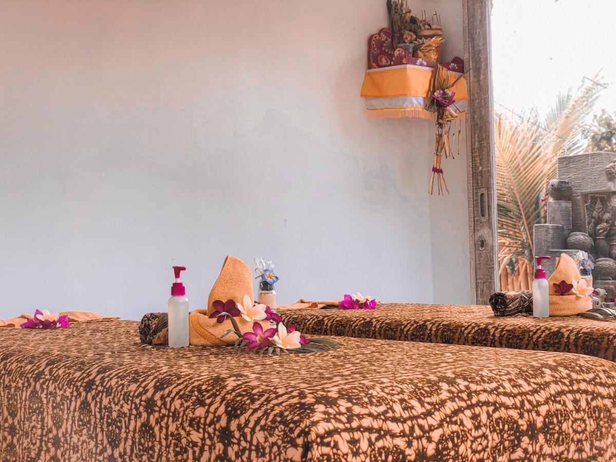Auora Guest House Nusa Lembongan  Exterior photo