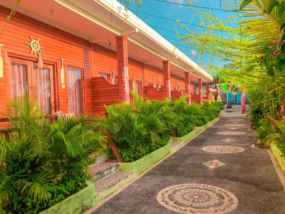 Auora Guest House Nusa Lembongan  Exterior photo