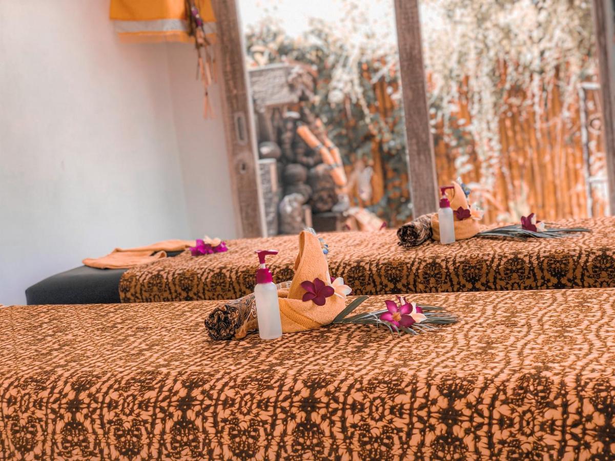 Auora Guest House Nusa Lembongan  Exterior photo