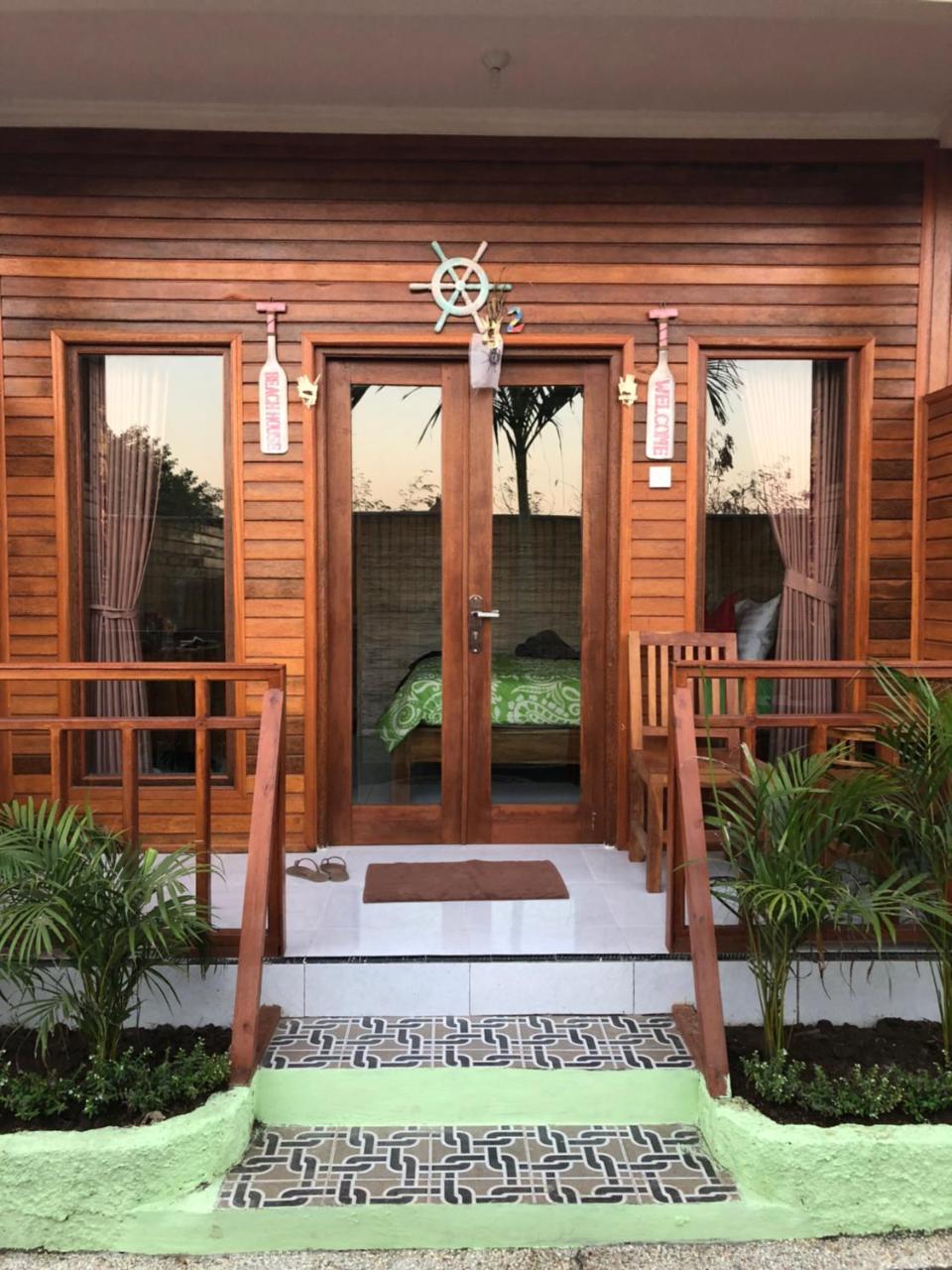 Auora Guest House Nusa Lembongan  Exterior photo