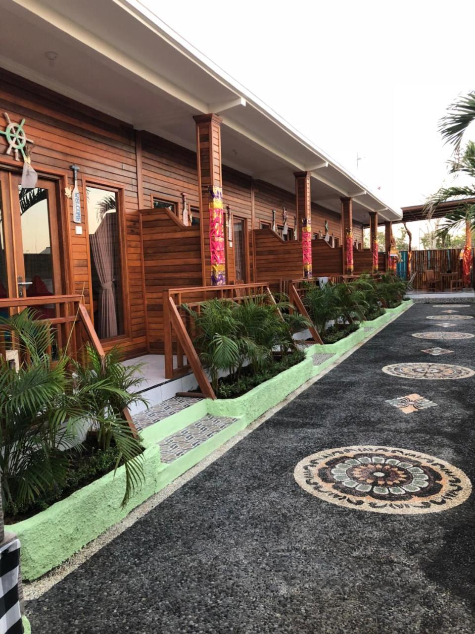 Auora Guest House Nusa Lembongan  Exterior photo